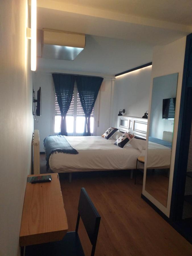 Hotel Alda Jolio Jaca Exteriör bild